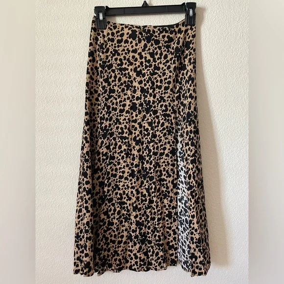 Reformation Zoe Skirt - Picture 2 of 7